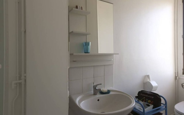 Modern Studio Near Montmartre 18th Arrondissement