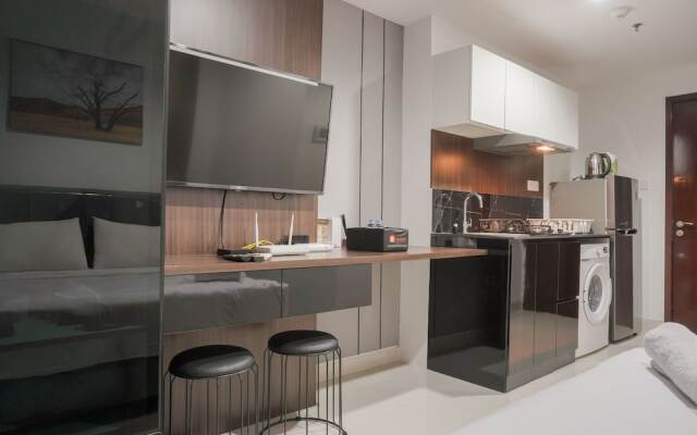 Nice And Comfort Studio At West Vista Apartment