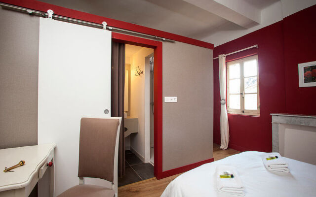 Hôtel Restaurant lArbre de Mai