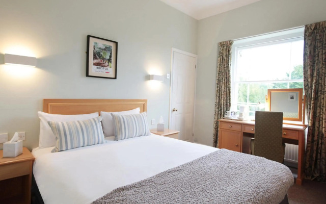 Victoria Square Hotel