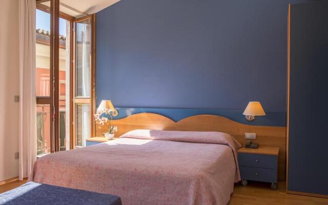 Hotel Lago Di Garda