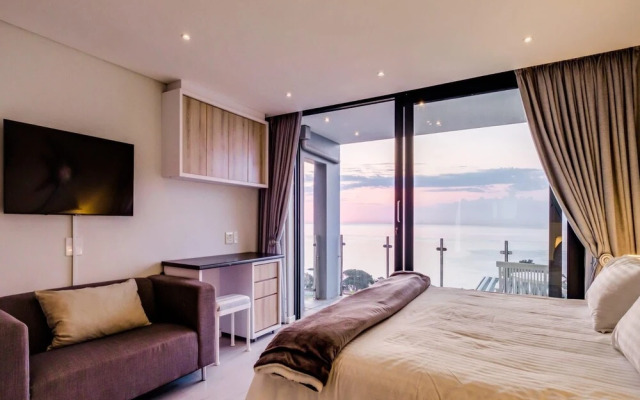 Spindrift in Camps Bay