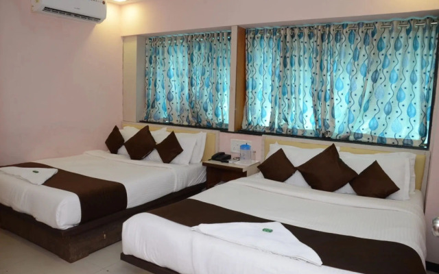 Hotel Sai Leela Grand