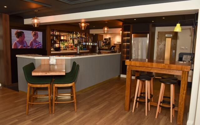 Holiday Inn A55 Chester West by IHG