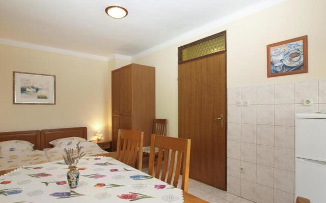 Apartments Drago 2039