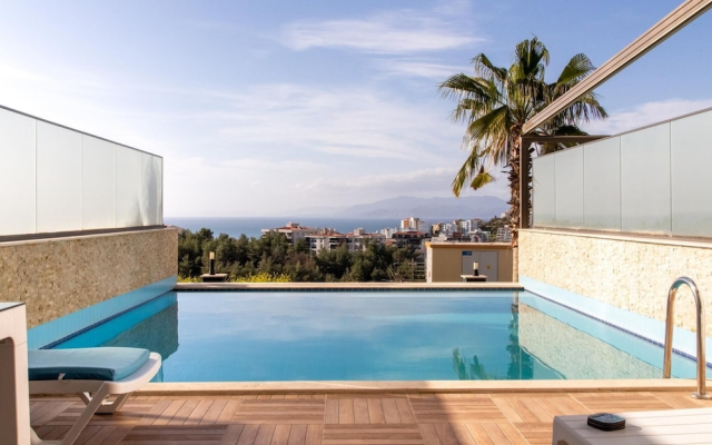 Spacious Perfect Flat With Private Pool
