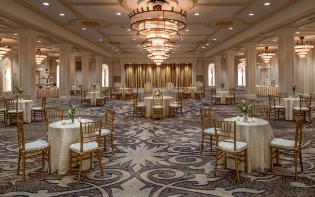 The Roosevelt New Orleans, A Waldorf Astoria Hotel