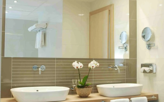 Roset Hotel & Residence