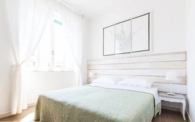 B&B In White
