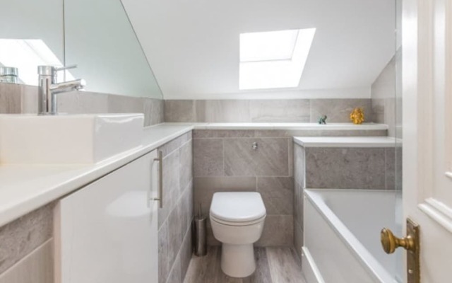 Eson2 - The South Kensington Loft