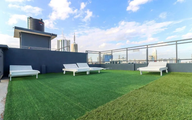 Upperhill View Palace Apartment
