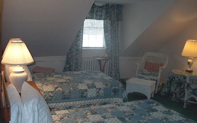 The Charleston House Bed & Breakfast