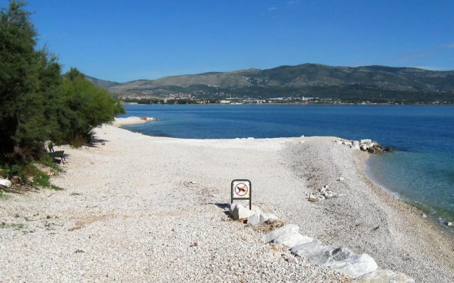 Apartments by the sea Slatine, Ciovo - 9453