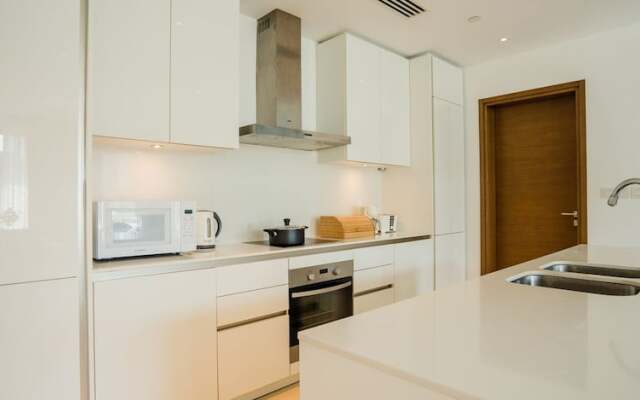 Aya - Awe-inspiring 2BR in City Walk with Balcony