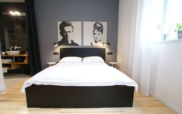 Fingerprint Tree Apartment