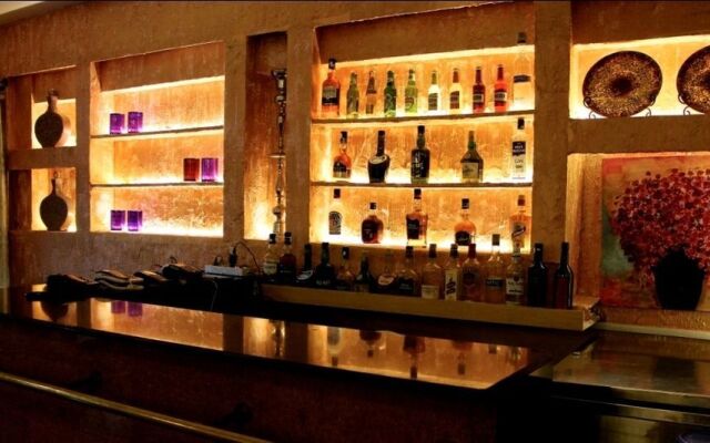 Samraj Hotel
