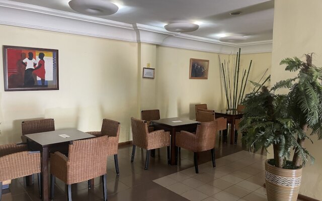 Hotel Marjorie 'Y'