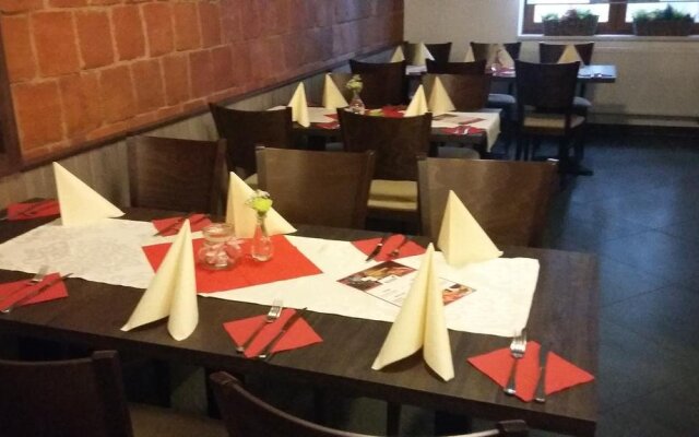 Restaurace a penzion Blučina