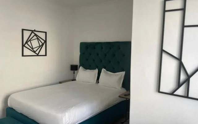 15 On Burns Guesthouse