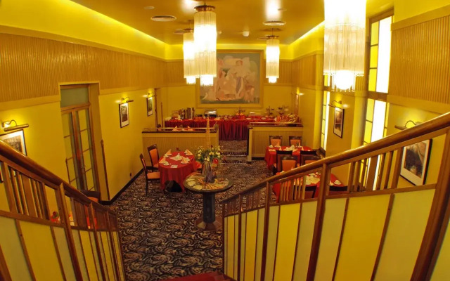 EA Hotel Royal Esprit