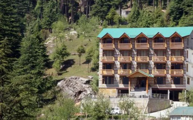 Hotel Manu Palace