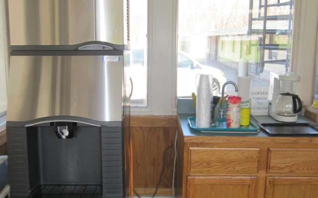 Budget Inn Fairport