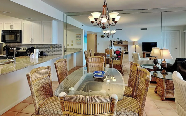 Emerald Towers by Southern Vacation Rentals