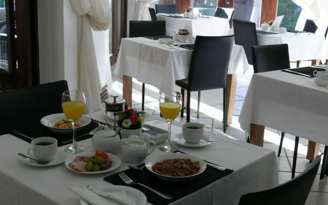 NO66 Sandton Lodge