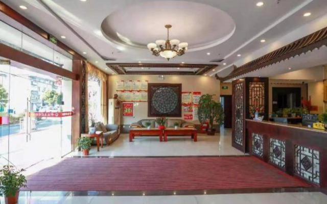 Jixi Dragon Holiday Hotel