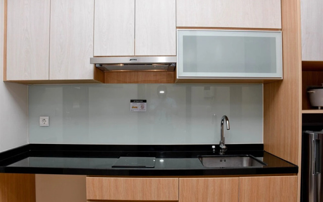 Cozy Living Studio At Menteng Park Apartment