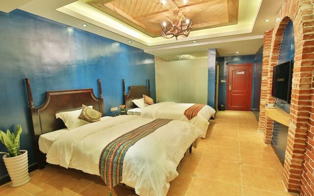 The Time On the Cloud Theme Inn