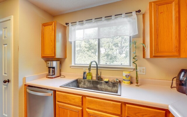 Pet-friendly San Antonio Retreat w/ Private Yard!