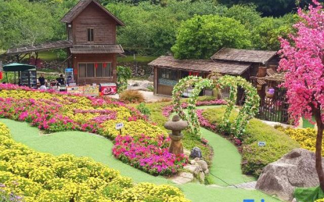 Tianlushan Wuyou Valley Hotel
