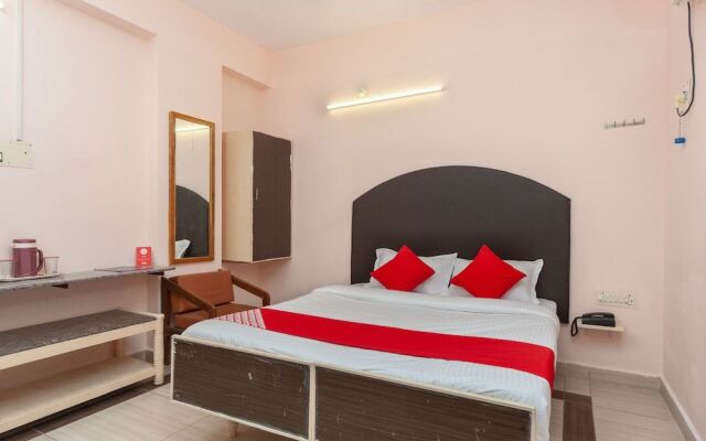 OYO 16749 Hotel Paris
