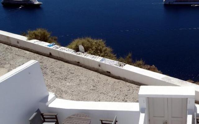 Yposkafo Suites - Villa - Santorini