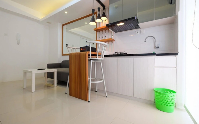 Compact Bassura City Apartment near Jatinegara