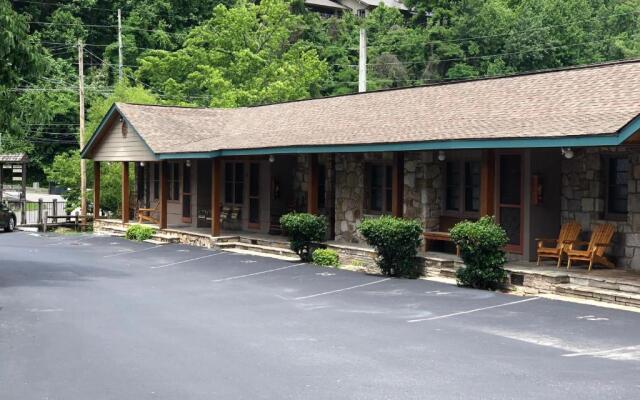 Marshall's Creek Rest Motel