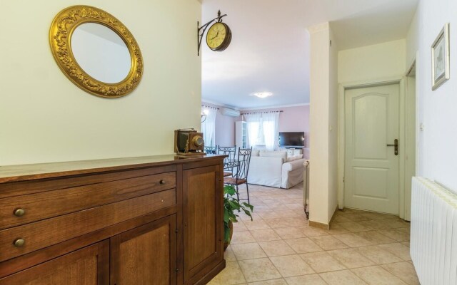 Beautiful Home in Kastel Novi With Wifi and 4 Bedrooms