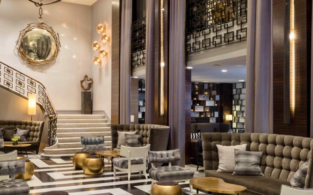 Empire Hotel - Image 2
