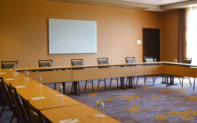 Courtyard by Marriott Youngstown Canfield