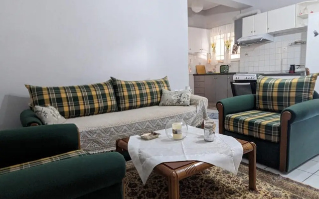 Central Apartment in Agios Konstantinos