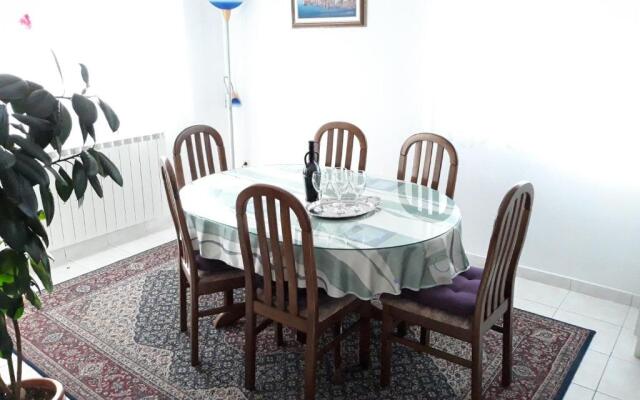 Apartments Vesna - 40m from beach