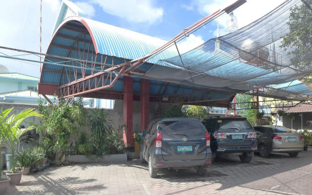 Rozen Suites Malakas