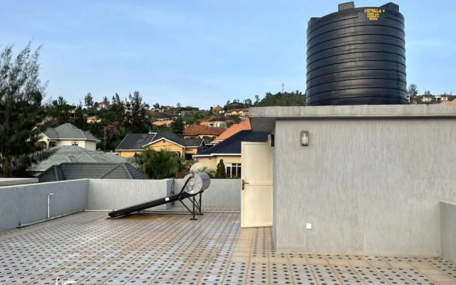 The Mugabi's Spacious Private Room