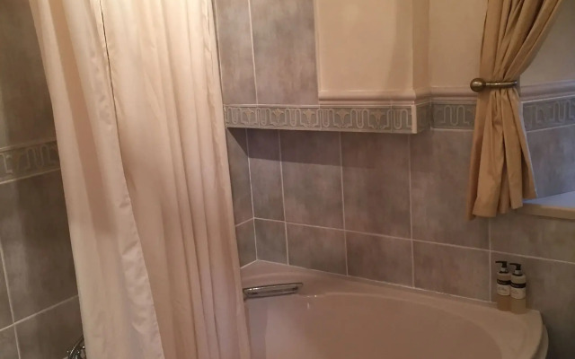 Lovat House Bed and Breakfast