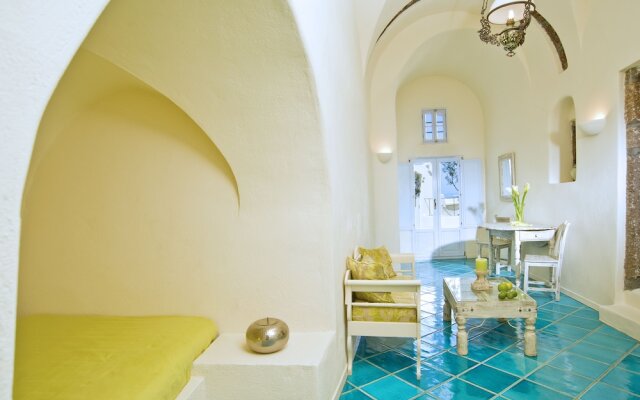 Enigma Apartments and Suites