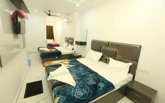 Aditya Home Stay
