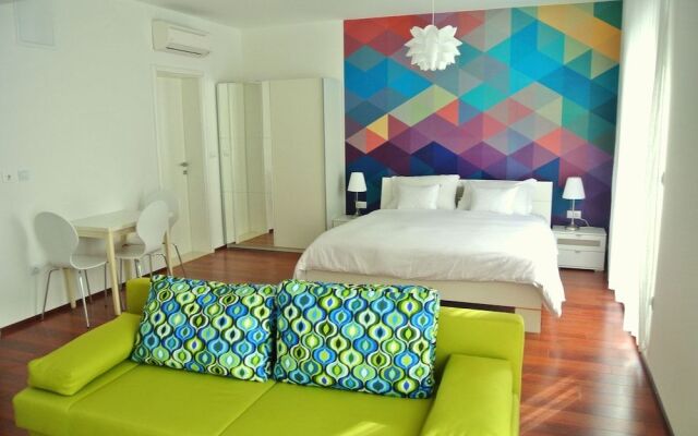 55 & 54 Stairs Apartments