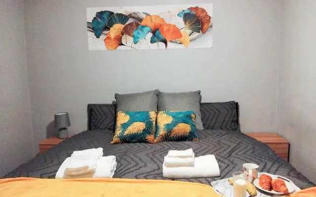 Corby-2 Bedroom-1bathroom-parking - Upto 5 Guests