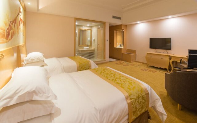 Royale international hotel